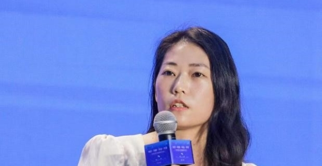 文旅中国首届元宇宙生态大会｜曾颖菲：科技革命和产业变革正在推动时尚设计和产业发生根本性变革_腾讯新闻