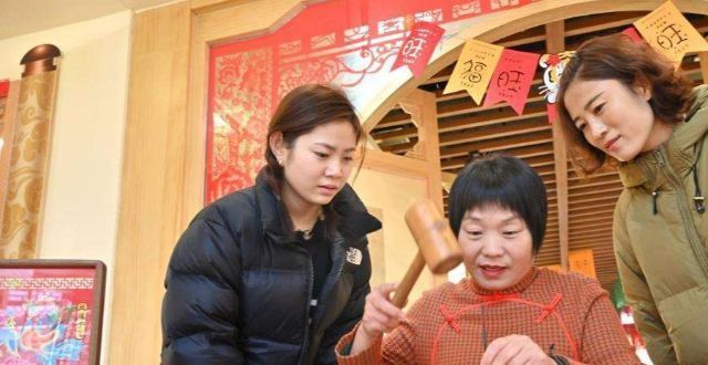 手工制作“过门笺”迎新年_腾讯新闻