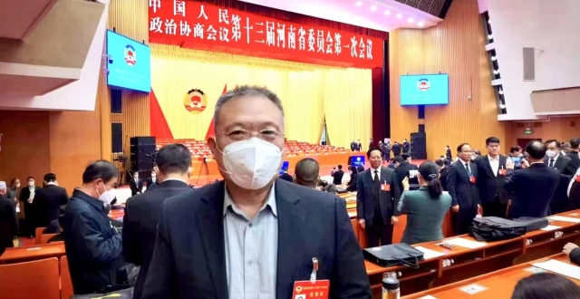 河南省政协委员袁义强：完善养老服务体系 实现“老有所养”_腾讯新闻