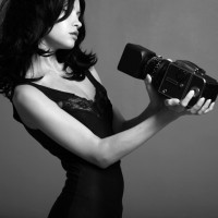 气质美女赤脚闯关,摄像大哥不断送亮点,美呆了