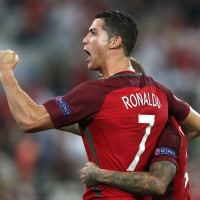 解放军三军仪仗队国外一出场,外国士兵主动让