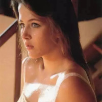 王杰这首《伤心1999》,和谢霆锋歌曲谁唱好?