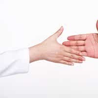 《左手指月》演唱萨顶顶