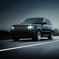 年轻男子尾随一骑车女子,轻易盗其手机,手法