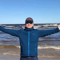 韩磊,潘倩倩,张月,赵金江四个人合唱等待,场面太