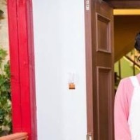 北京工体美女开着超跑炸街!果然是美女配跑车