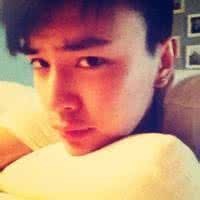 毕业前的最后一节课,全班的人都哭了,老师对不