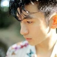 激光对人伤害有多大?拿块鸡肉一试太吓人了