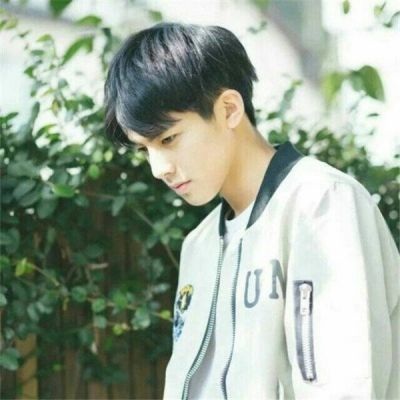 杨幂手势舞教学 中国很赞手指舞, 跟着张嘉译走