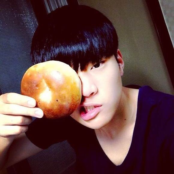 小品《注射流水线》,陈佩斯解决看病难的新方