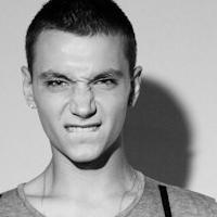 岳云鹏说相声这样调侃日本人,观众热烈鼓掌