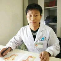 颈椎病又犯了,脖子一转就咔咔响,这样转4次就