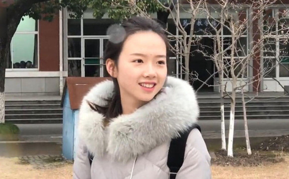 女生因有一张“初恋般”的脸爆红 却只给自己打4、5分 - 1