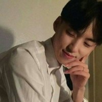 王嘉尔刘宪华上韩国综艺节目,现场推荐老干妈