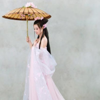 场内:克罗地亚球迷庆祝进球 阿根廷球迷不满险