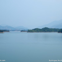 还记得那个用脸扑点球守门员吗?这次他又来打