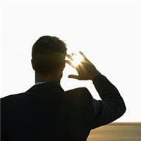 邓伦采访被提及金晨有些尴尬!