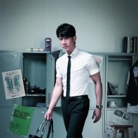 最近网上超级火的舞蹈,两个小女孩一起跳,神同