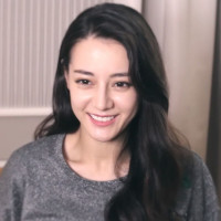 迪丽热巴关晓彤古装同款颜色衣服对比,你觉得