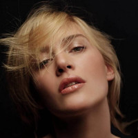 董卿谈朗读者制作心路 上海电视节锁定节目创