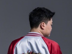 为什么新牛仔裤很刺鼻,洗出水还是黄的?