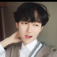 小哥哥98K手势舞