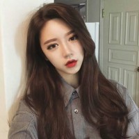 女子在家生孩子,羊水破了,小姑子越忙越添乱