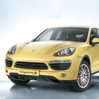 身穿皮衣皮裤的小姐姐再配上一张娃娃脸,真的