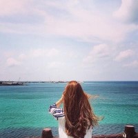 周二珂女神直播,在直播间扎起来了丸子头,好像