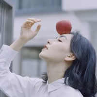 旁边在跳广场舞我在跳海草舞