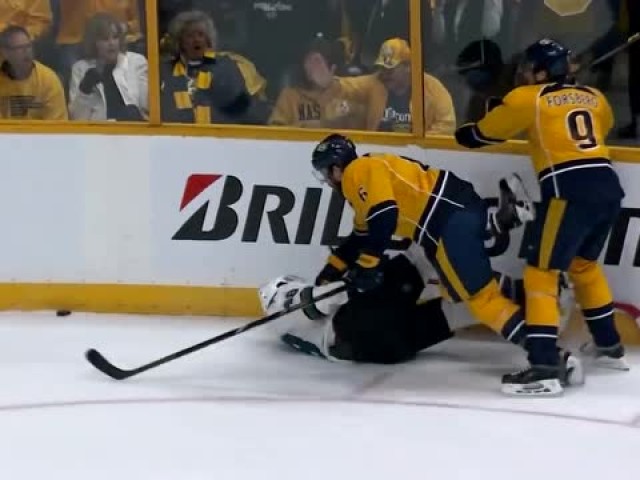 视频:达斯汀-巴弗伦  nhl战场最会撞人的球员之一,时长约2分31秒