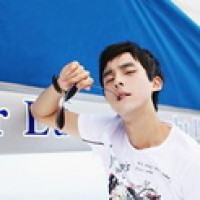 李荣浩现在对周锐的歌曲点评,没想到周锐在后