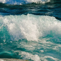 器灵出现,她睁开眼的瞬间好好看