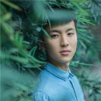 女神杨钰莹清新登场 吉杰高唱经典难掩激动之