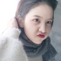 富家女看不起继母的女儿,在饭桌上嘲讽继母的