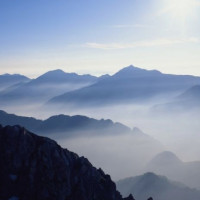 忽而今夏:章远下决心打电话劝何洛回国,何洛却