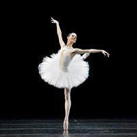 饭拍韩国女歌手金泫雅,现场大秀骨盆舞