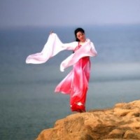 玄女不是很爱离镜吗?为什么还要给他送女人?