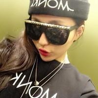 观影:手机神奇穿越矿泉水瓶,一分钟学会神奇的