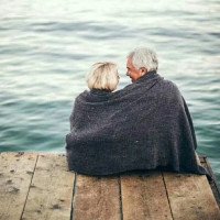 家境好的漂亮女孩对男孩表白,男孩竟逃跑,涂磊