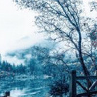 2个初中生跳好看舞蹈,动作羞涩简单,继续加油