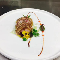 粉丝和赵丽颖保镖吵架! 赵丽颖正在调解。