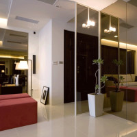 5分钟看完类似釜山行灾难片流感小萝莉为保护