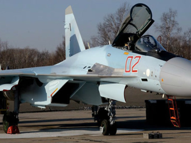 北约峰会搞缩水版空中分列式 特朗普独一无二