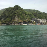 一个剪刀一个石头变成小白兔