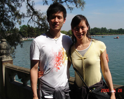 回到北京后, 蔡赟将这枚金牌作为"迟到"的生日礼物送给妻子王娜.