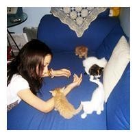 女生吉他弹奏小潘潘歌曲《学猫叫》,越听越好