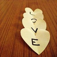 日本小哥吃麻辣烫,夸中国妹子长得像日本人,迷