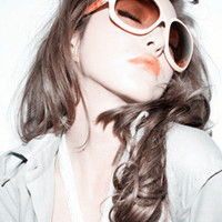 减法人生:胖妹纸太可爱!竟然问美女纹身疼吗?