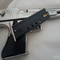 济宁地区强降雨天气,外卖小哥踏浪前行